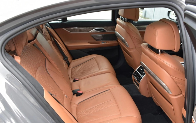 BMW Seria 7 cena 319900 przebieg: 96200, rok produkcji 2020 z Imielin małe 121